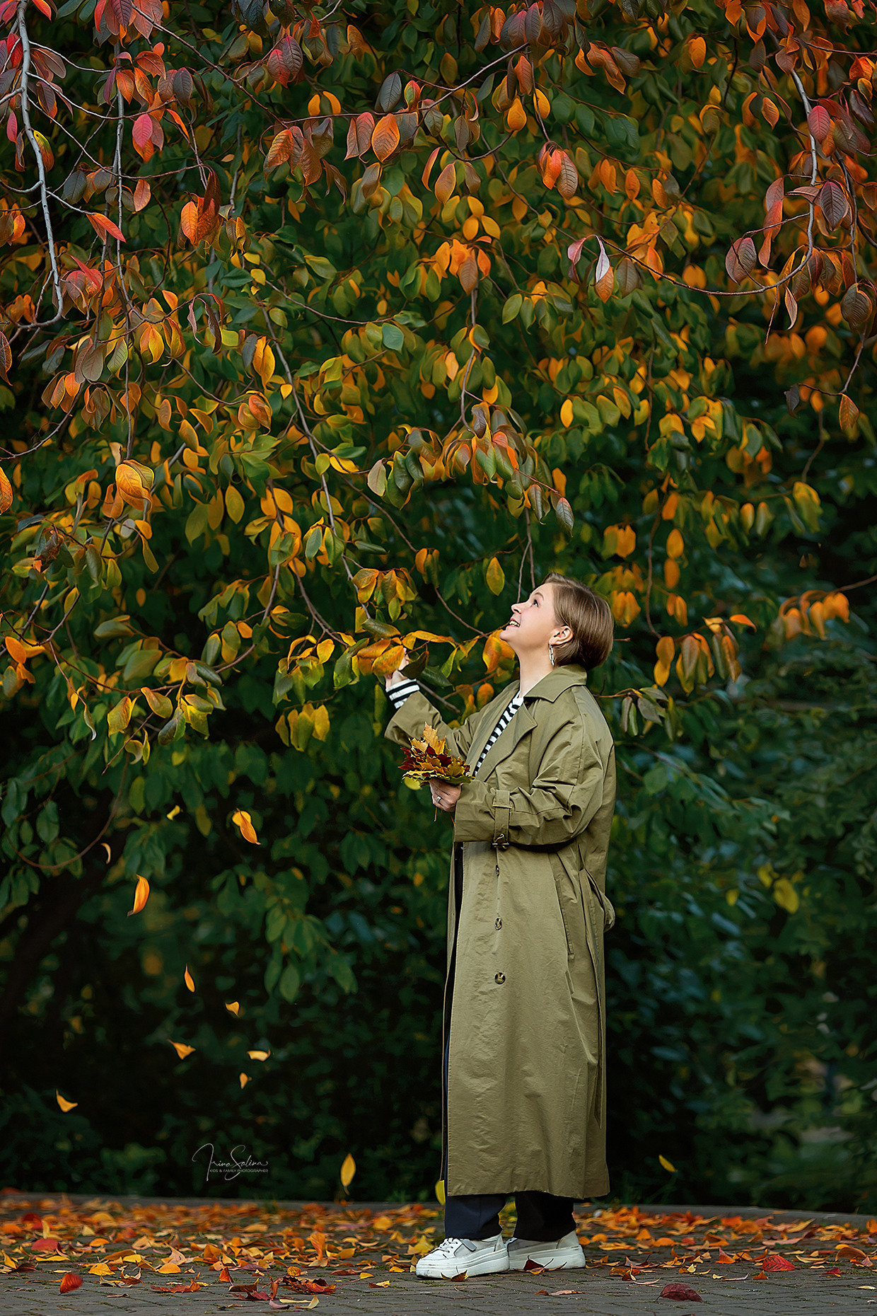 Индивидуальная фотосессия в городском пейзаже и парке. Детский и семейный фотограф в Екатеринбурге
