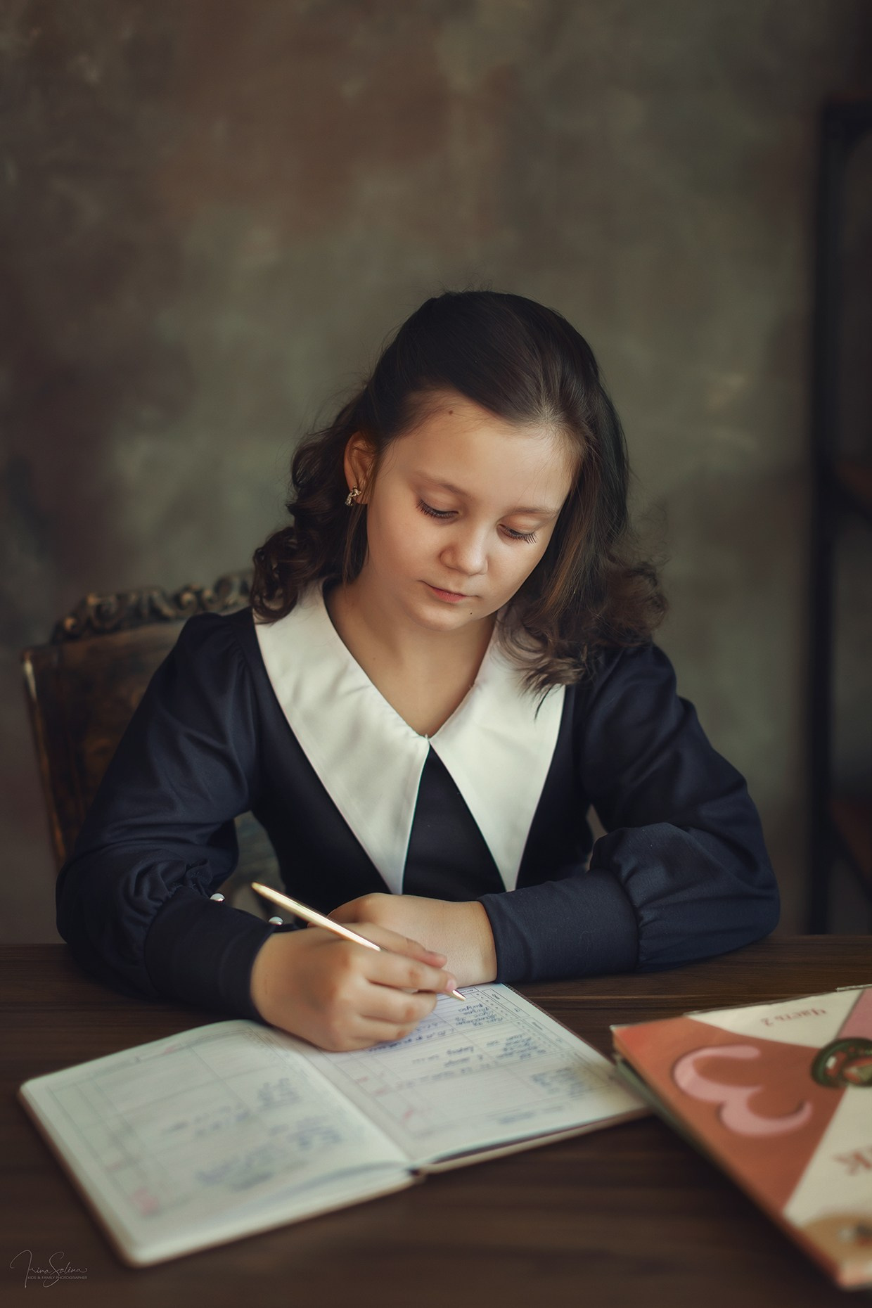 Детский школьный портрет. Детский и семейный фотограф в Екатеринбурге