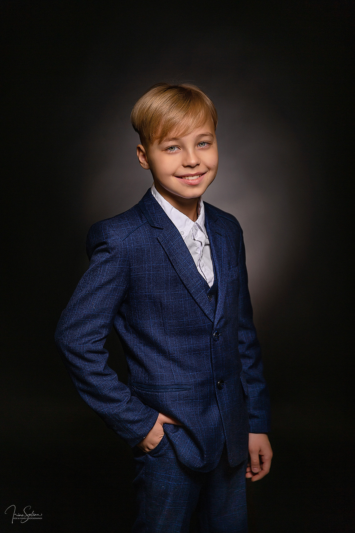 Классические портреты в фотостудии. Детский и семейный фотограф в Екатеринбурге