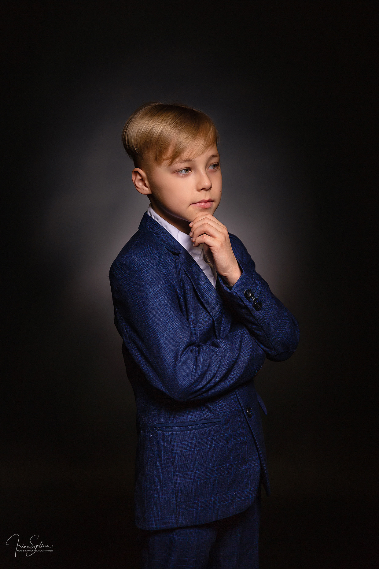 Классические портреты в фотостудии. Детский и семейный фотограф в Екатеринбурге