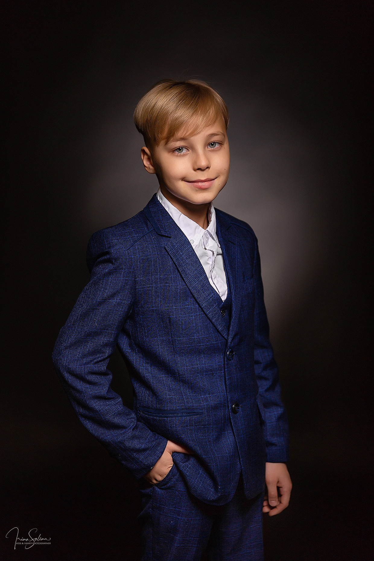 Классические портреты в фотостудии. Детский и семейный фотограф в Екатеринбурге