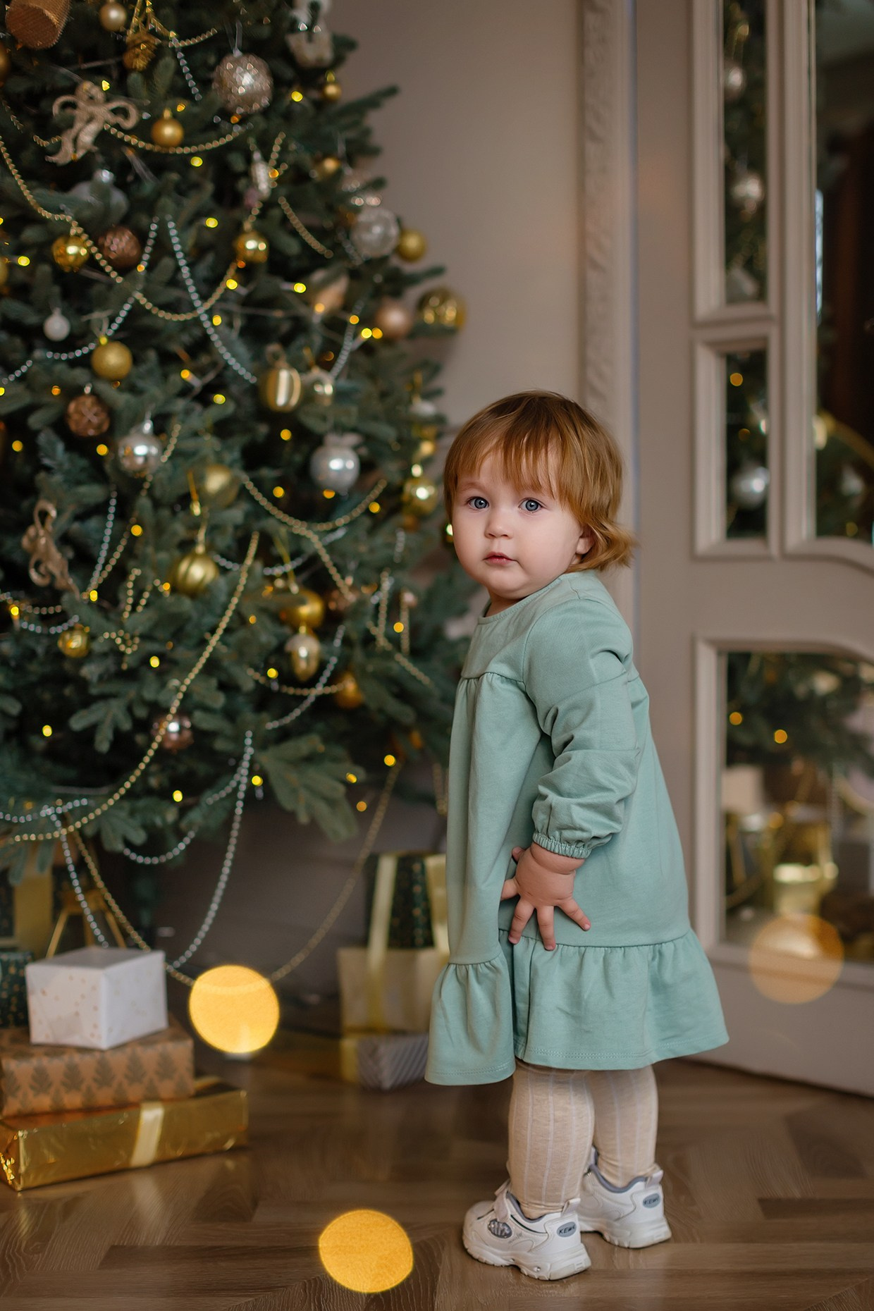 Детская фотосессия в новогодней фотостудии Квартира 9. Детский и семейный фотограф в Екатеринбурге