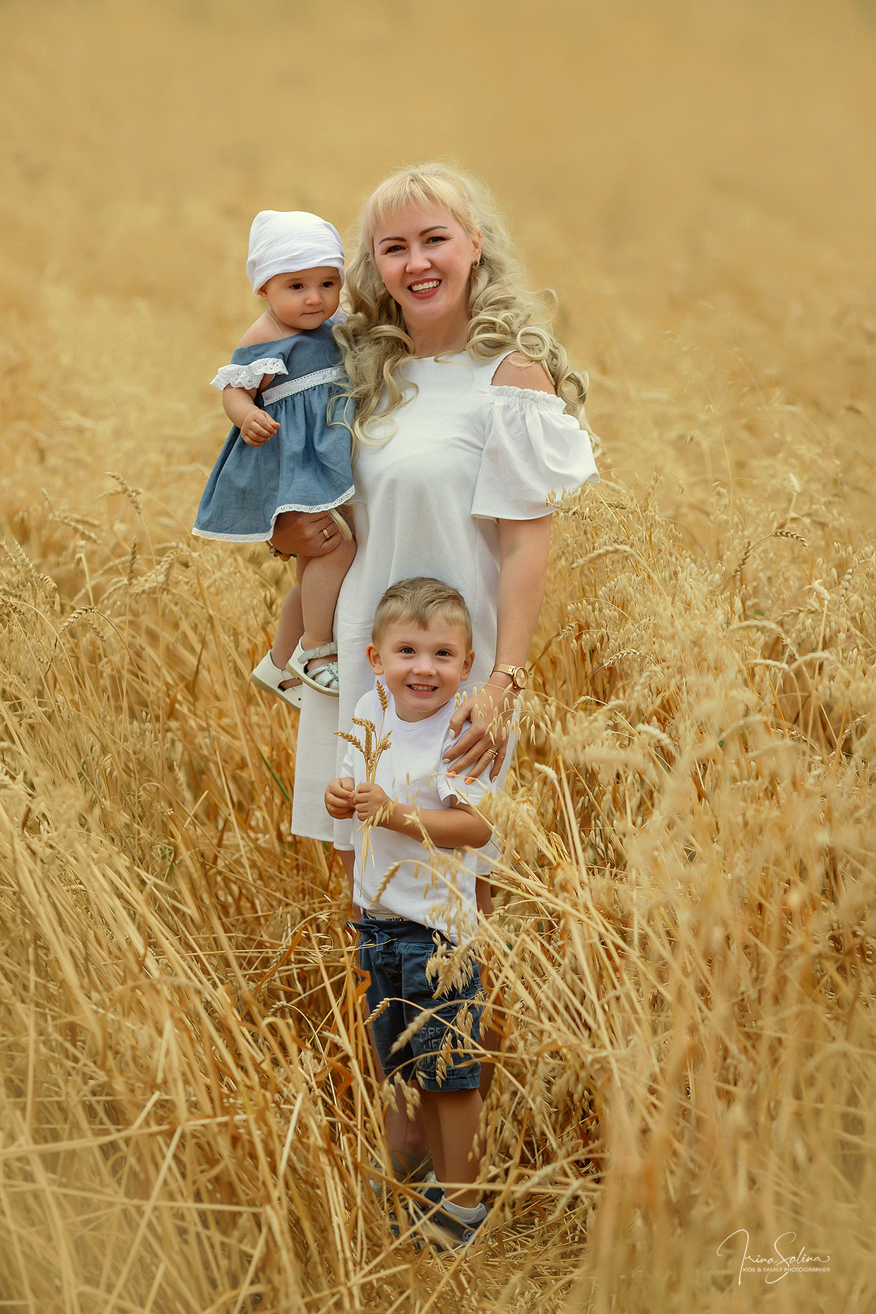 В пшенице. Детский и семейный фотограф в Екатеринбурге