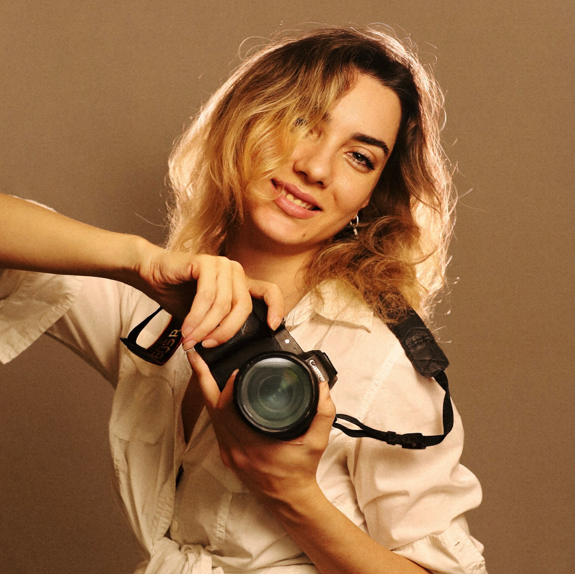 About me and contacts. Professional photographer in Sochi Victoria Joy. Teaching Photography