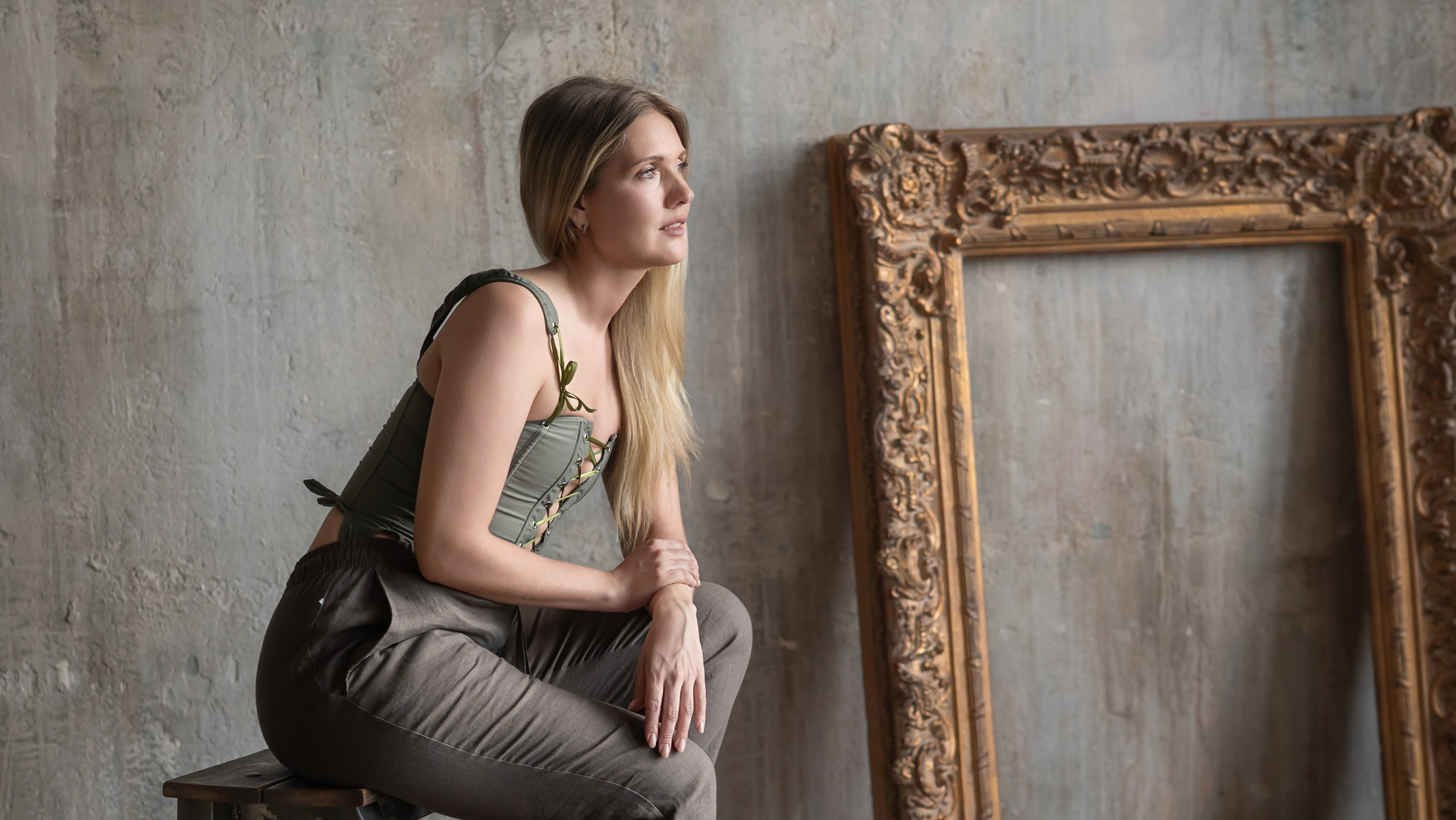 Фотограф в стиле Ню и Будуар в Москве Арсений Каминский