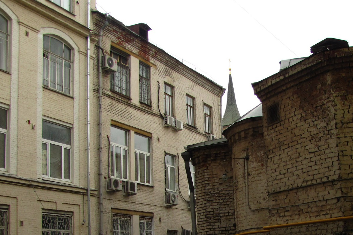 Секретные дворики Москвы. Фото Радости. Свадебный и семейный фотограф в Москве Юлия Самойлова