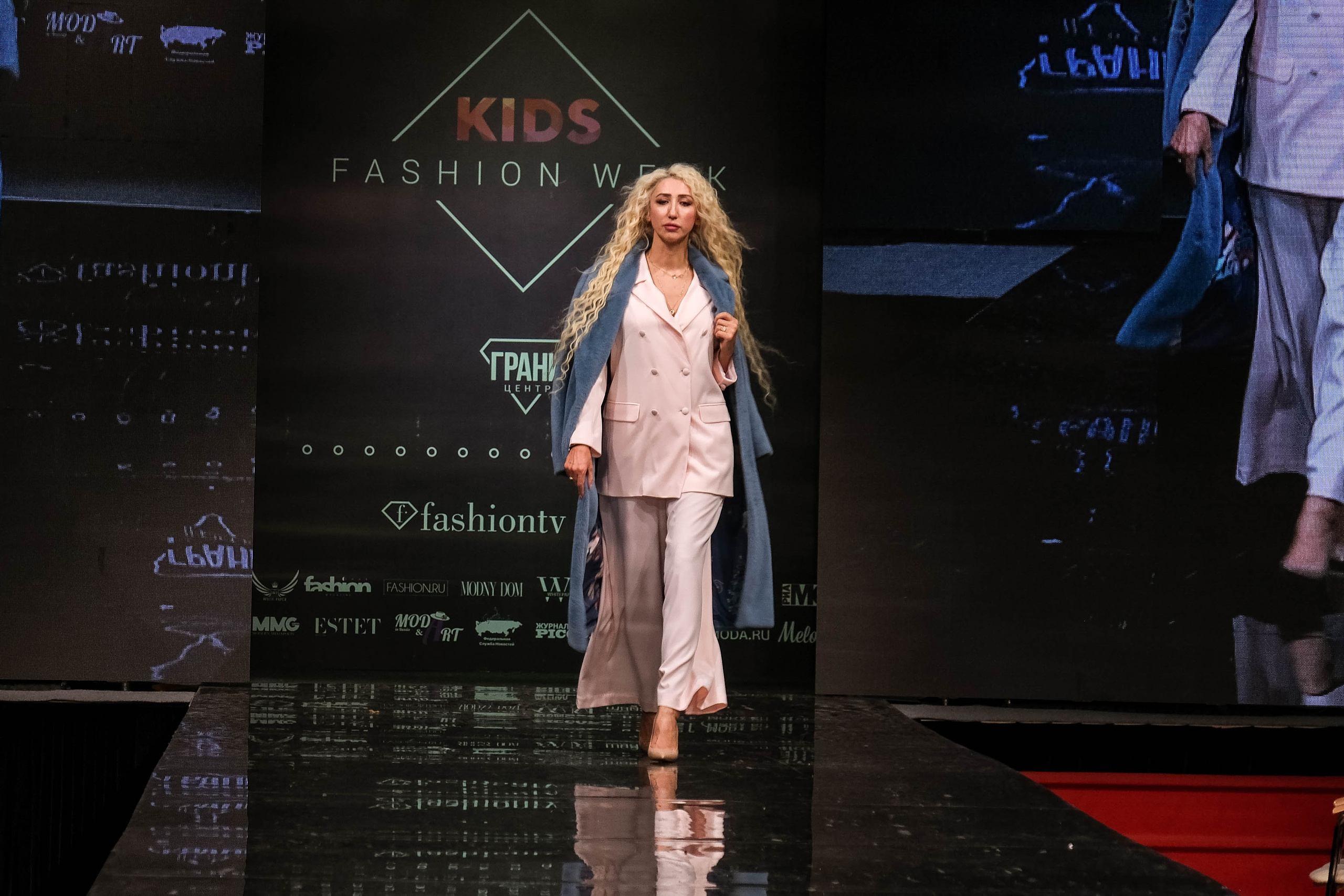 KIDS FASHION WEEK: главный детский подиум и осенние краски. Фотограф в Москве Елена Брюханова