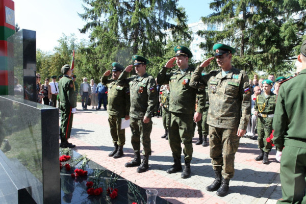 Открытие памятной стеллы — ПОГРАНИЧНИКАМ ВСЕХ ПОКОЛЕНИЙ. НРОО КЦ "Собаковод"