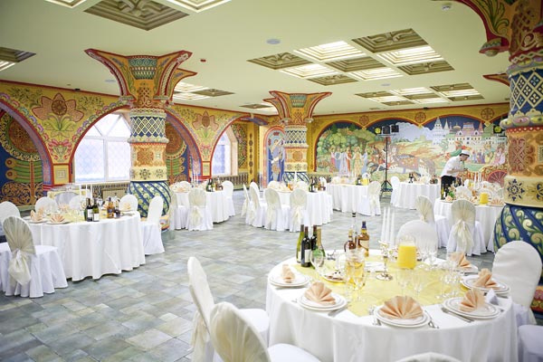 Свадебная фотосессия в залах Измайловского Кремля