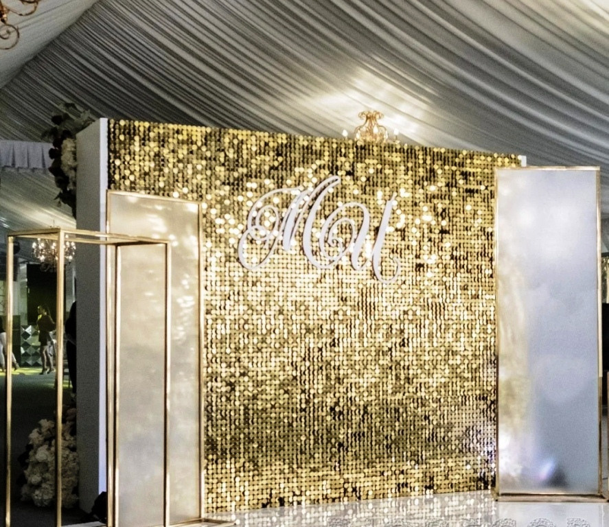 Свадебная фотозона. Студия праздничного декора