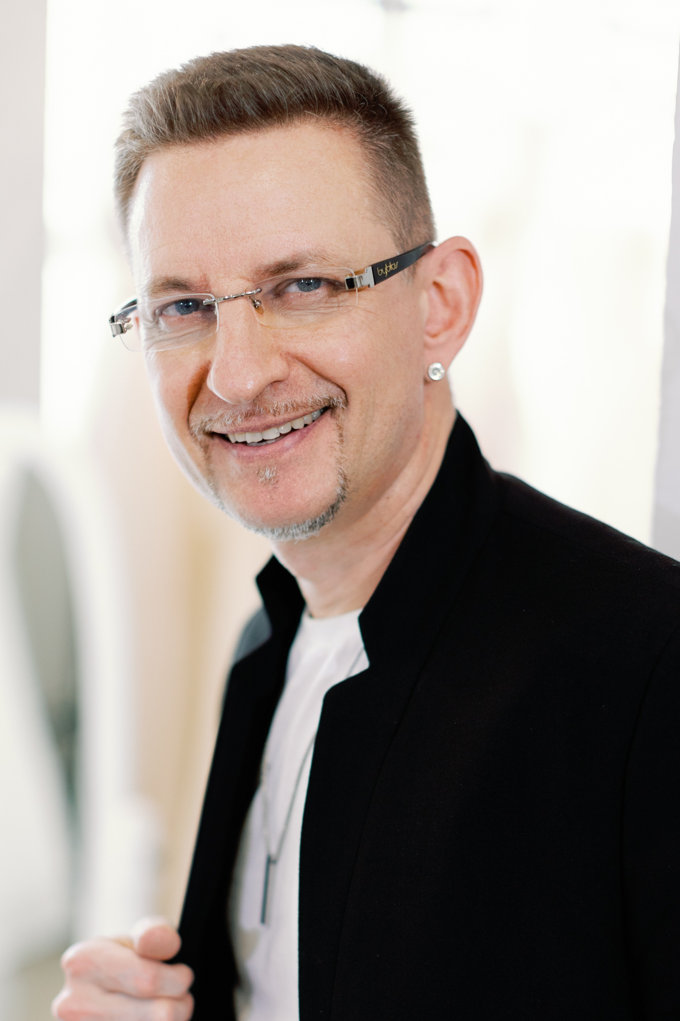 Профессиональный фотограф в Крыму Дмитрий Страхов. Свадебный фотограф, фотосъемка в Крыму, Севастополе, Симферополе, Ялте