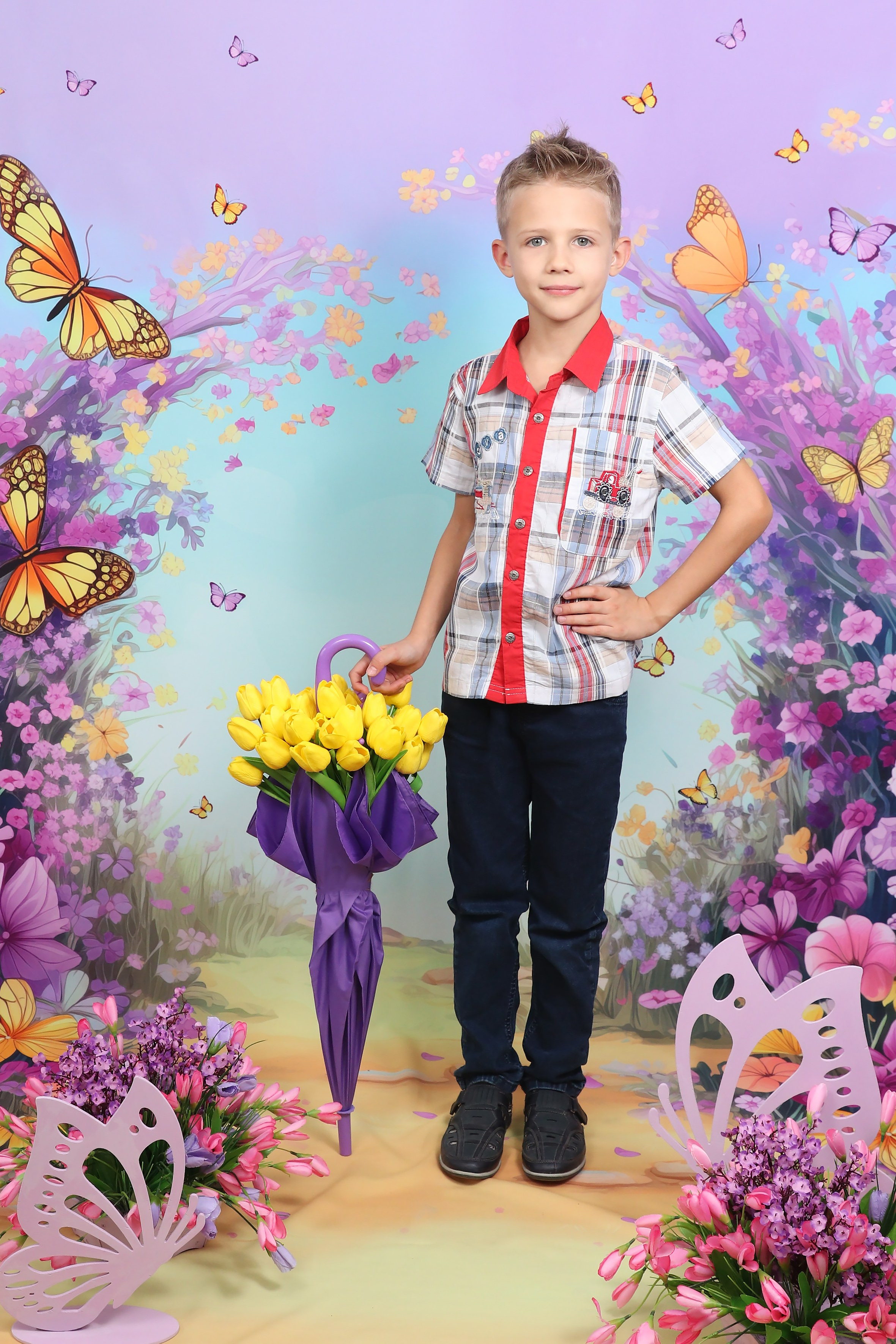 8 марта «Бабочки». Детский фотограф в Алматы, виньетки, выпускной альбом Алматы