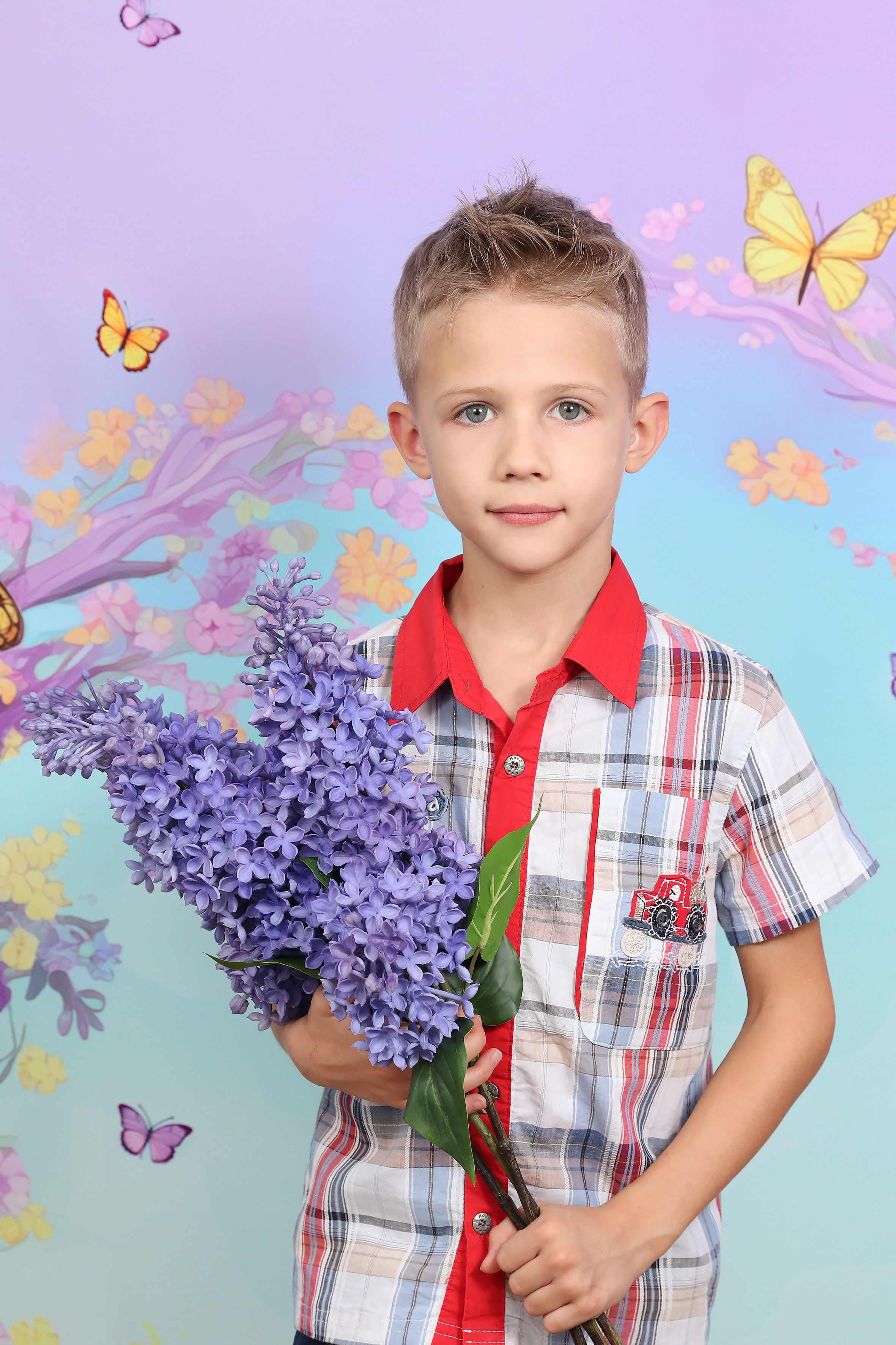 8 марта «Бабочки». Детский фотограф в Алматы, виньетки, выпускной альбом Алматы