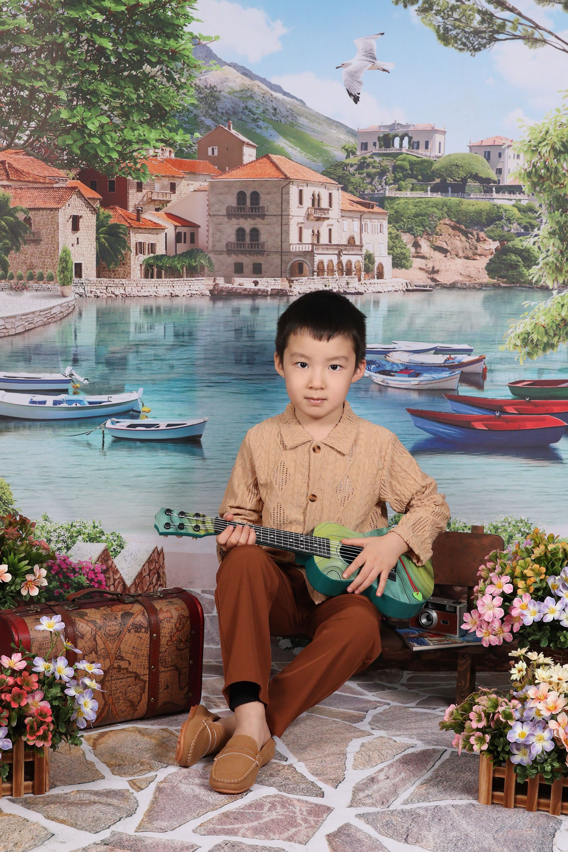 Путешественники. Детский фотограф в Алматы, виньетки, выпускной альбом Алматы