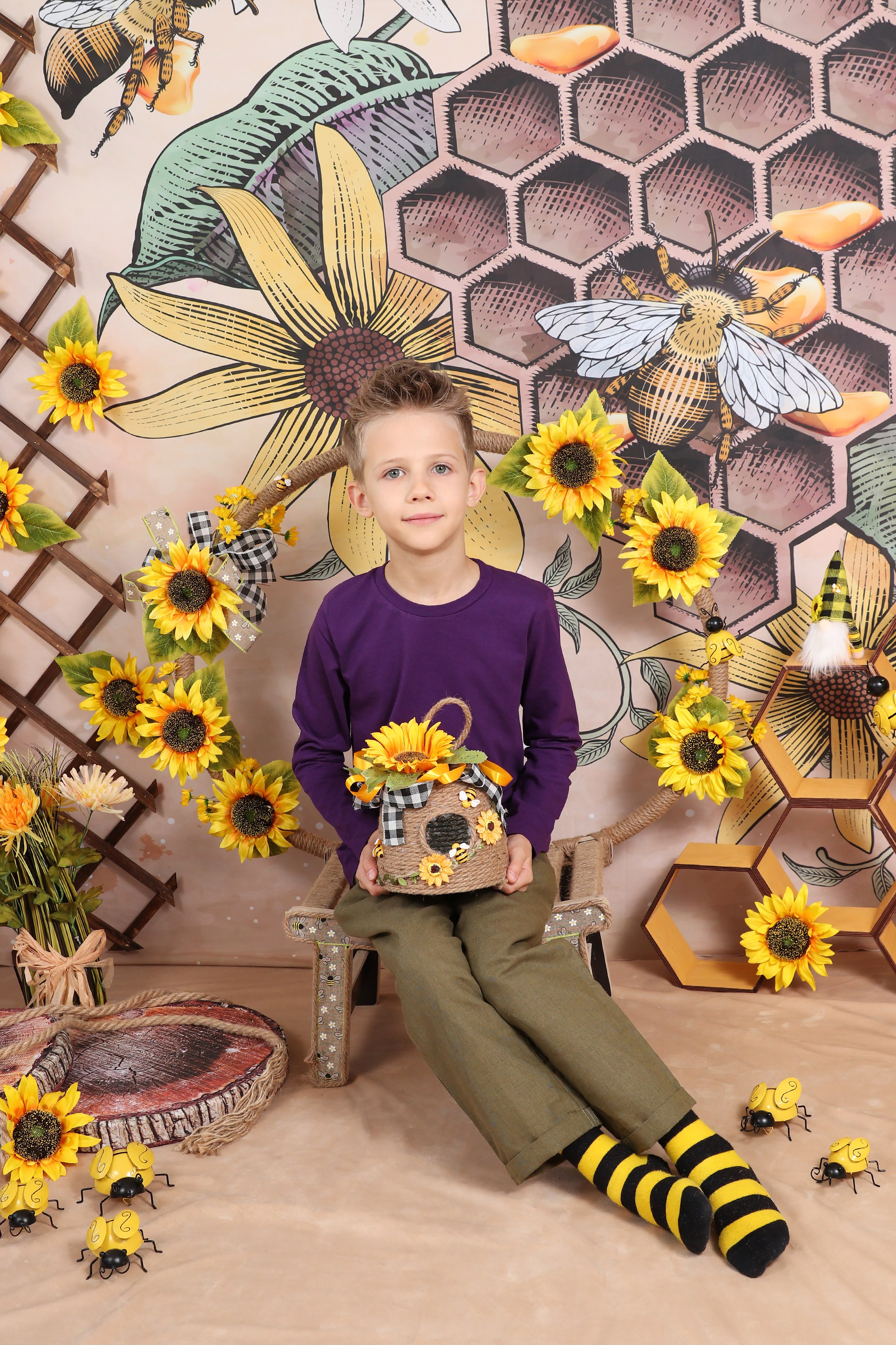 Фотосессия «Пчёлки». Детский фотограф в Алматы, виньетки, выпускной альбом Алматы