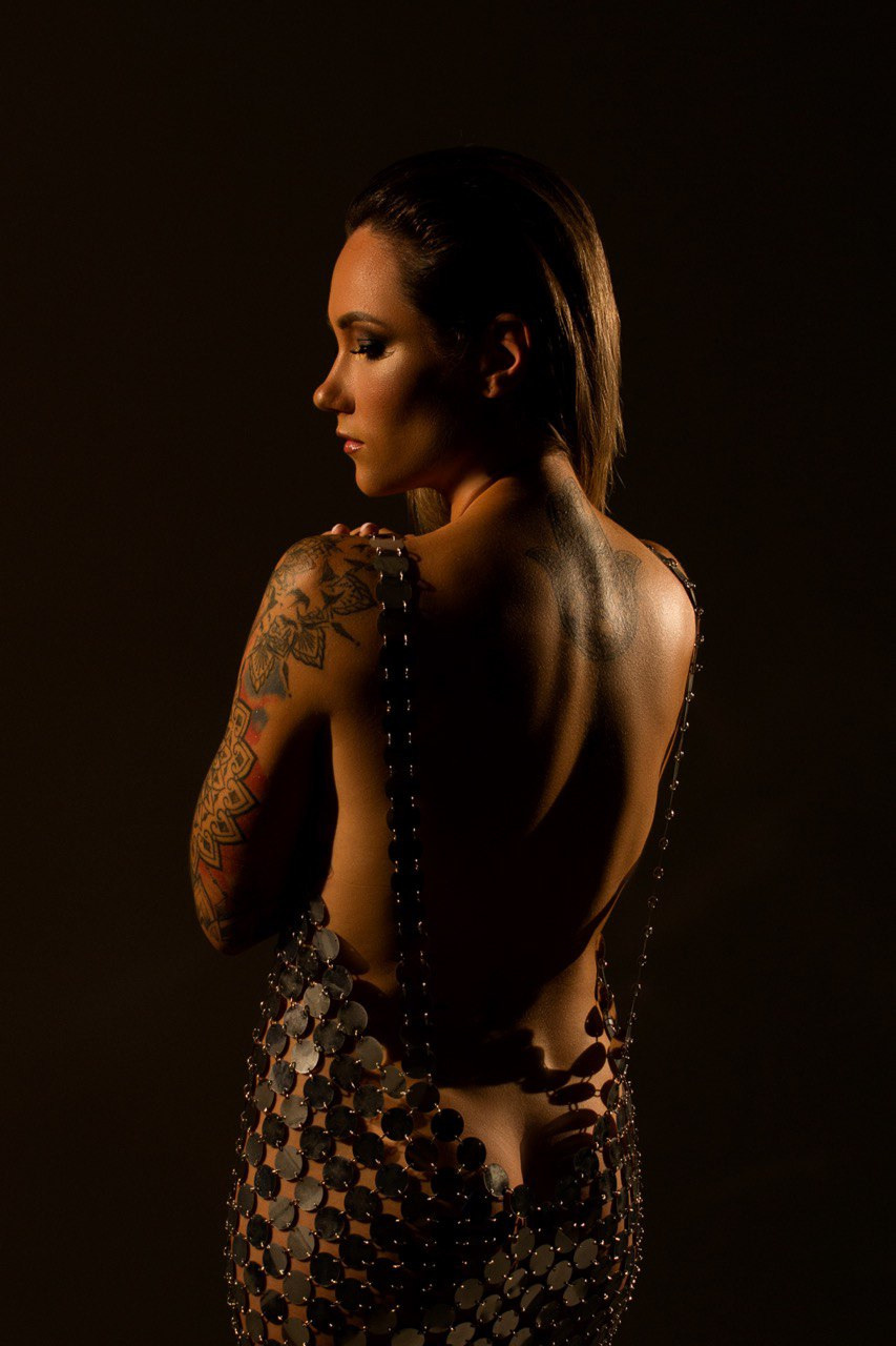 Контакты. Фотограф беременности в Тольятти Виталия Маньшина