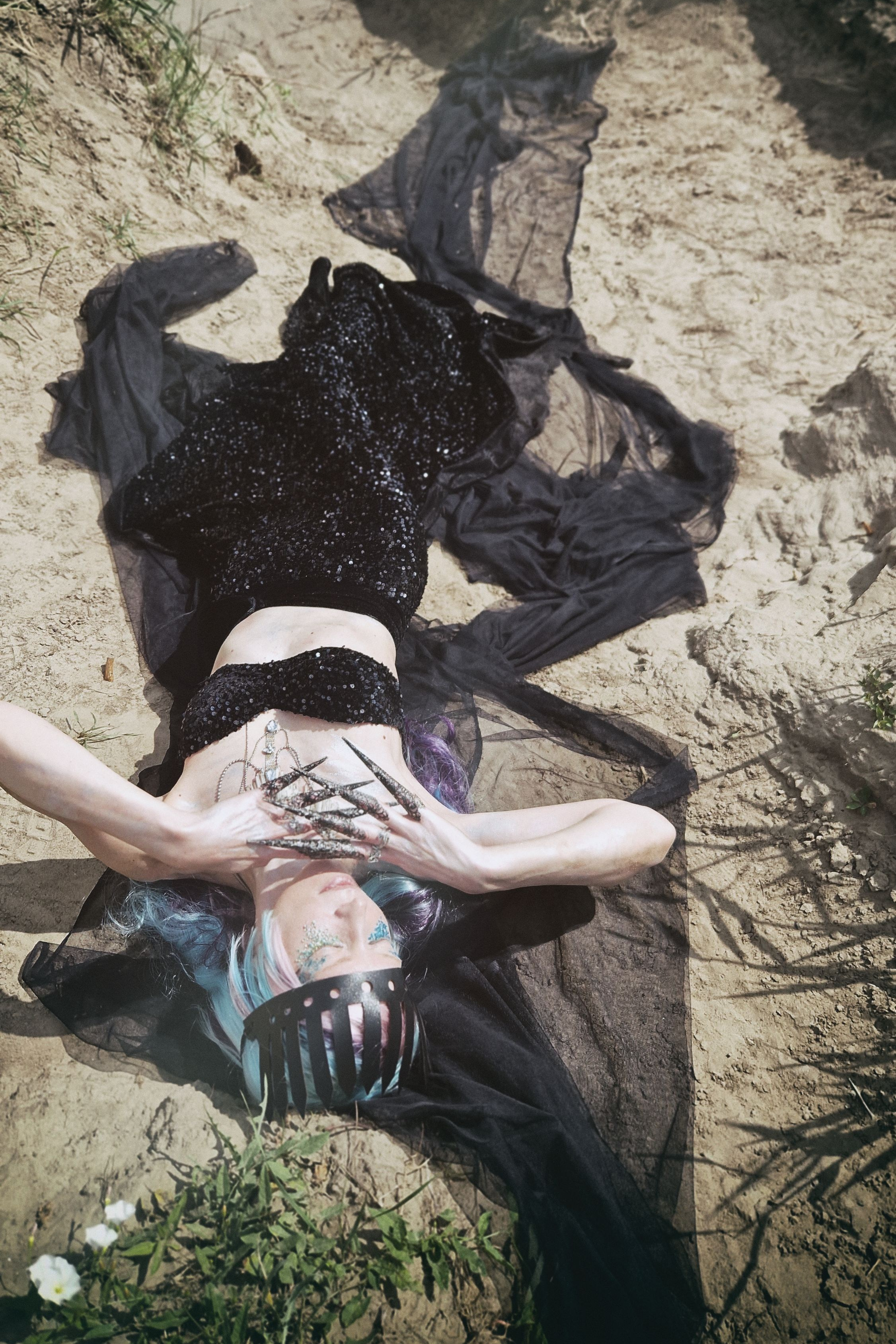 THE CAPTIVE SIREN. Yulia Yurchevskaya | Art Director & Visual Visionary