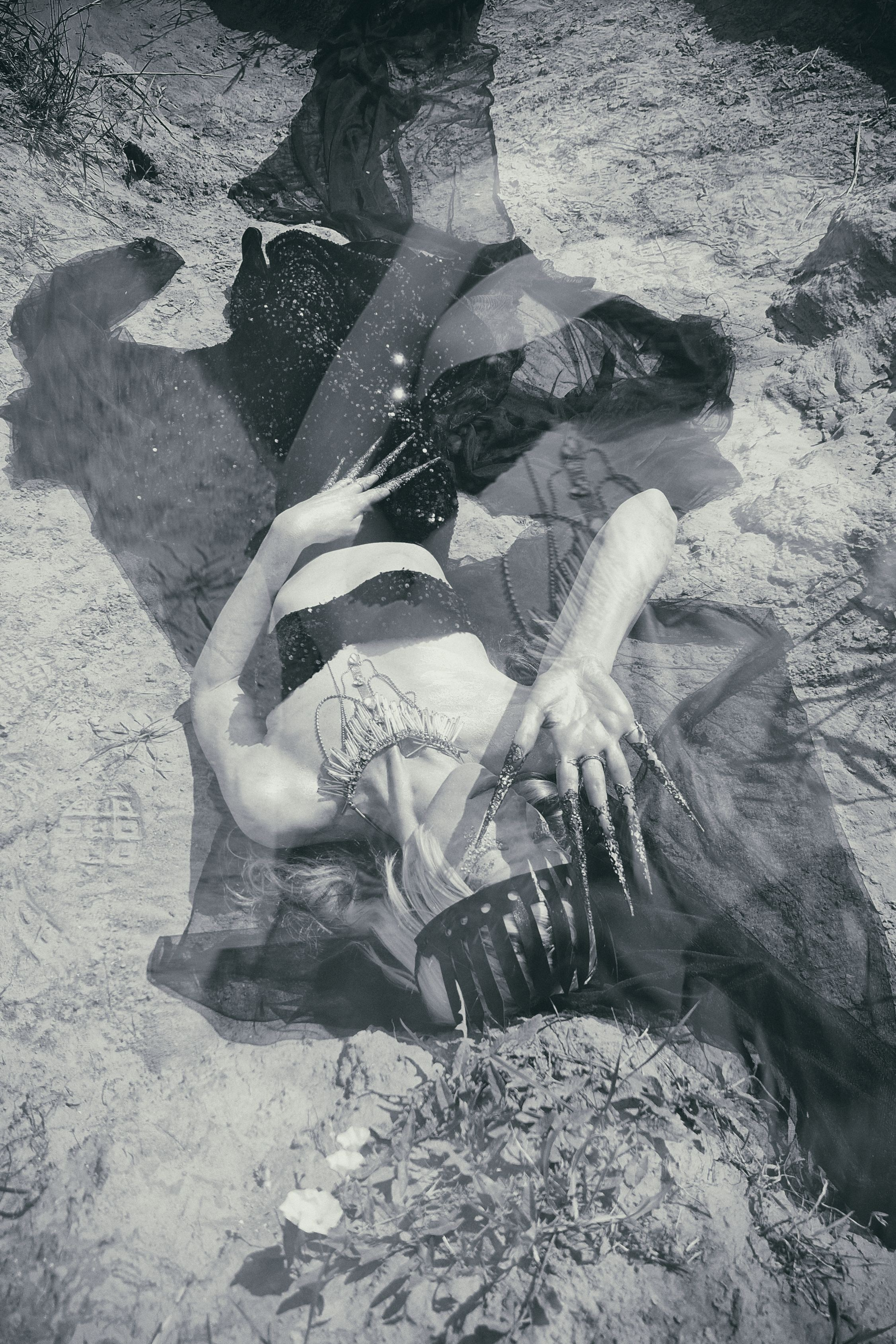 THE CAPTIVE SIREN. Yulia Yurchevskaya | Art Director & Visual Visionary