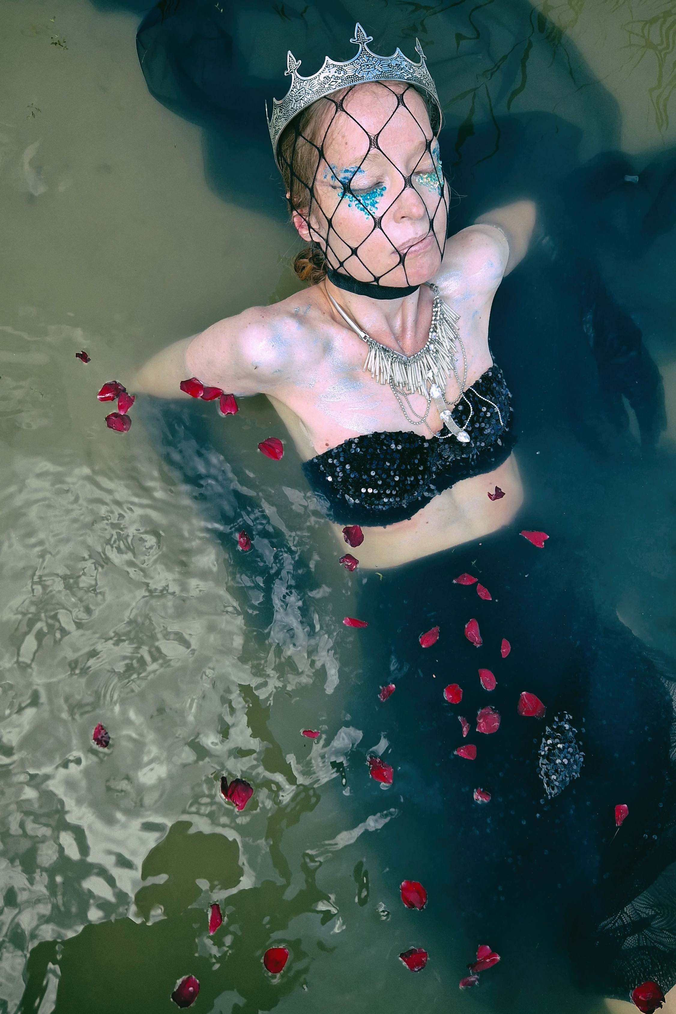 THE CAPTIVE SIREN. Yulia Yurchevskaya | Art Director & Visual Visionary