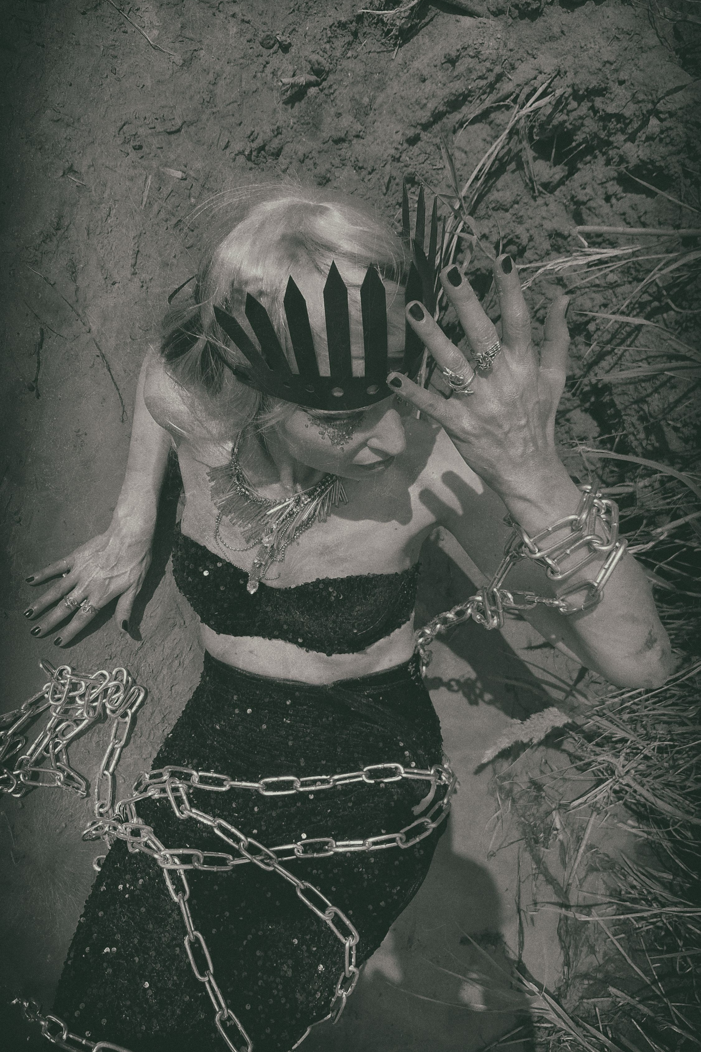 THE CAPTIVE SIREN. Yulia Yurchevskaya | Art Director & Visual Visionary