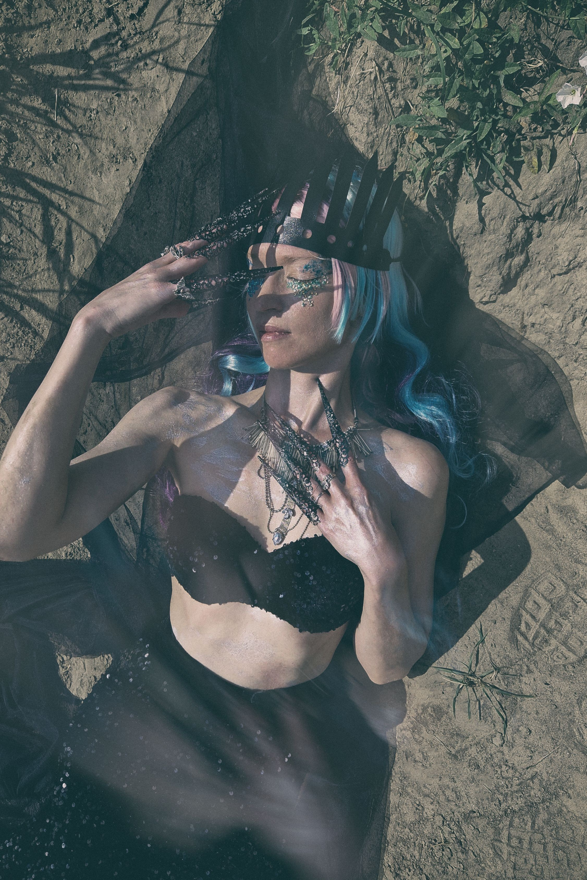 THE CAPTIVE SIREN. Yulia Yurchevskaya | Art Director & Visual Visionary