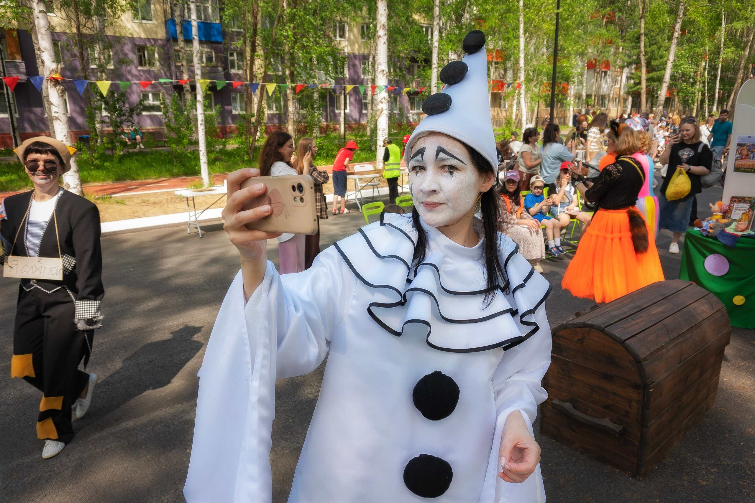 Городской фестиваль сказок!. Уличный фотограф