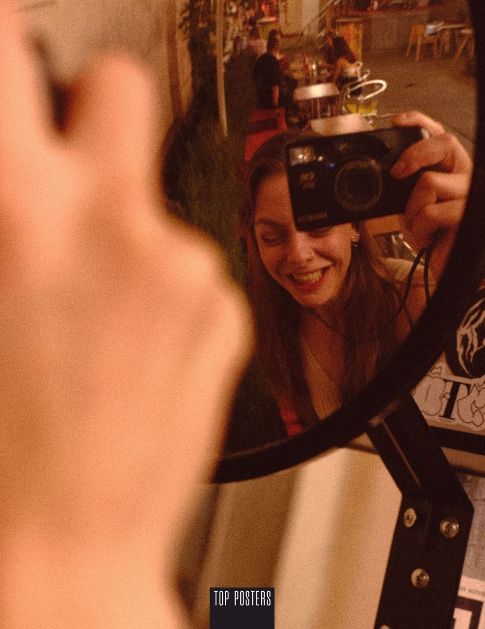 Девушка с фотоаппаратом