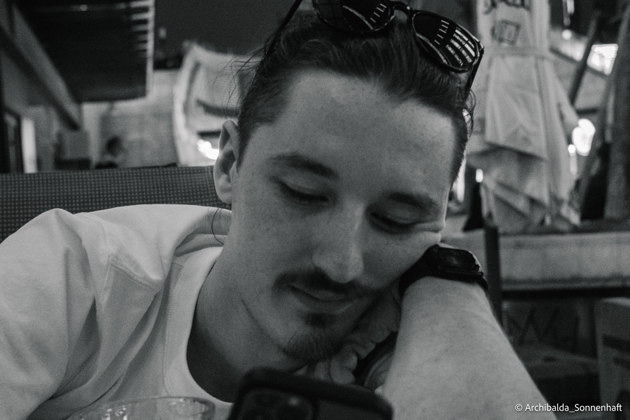 Walk of the First day of Summer. Photographer in Guangzhou, China. Archibald Sonnenhaft