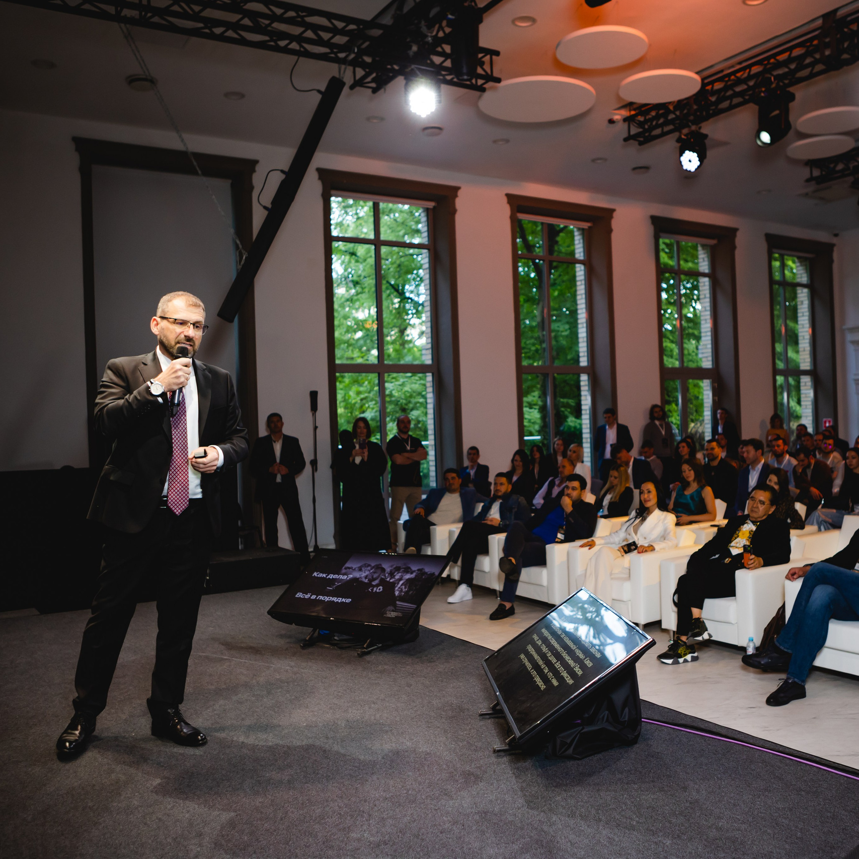 Сайт с красивыми фотографиями и людьми