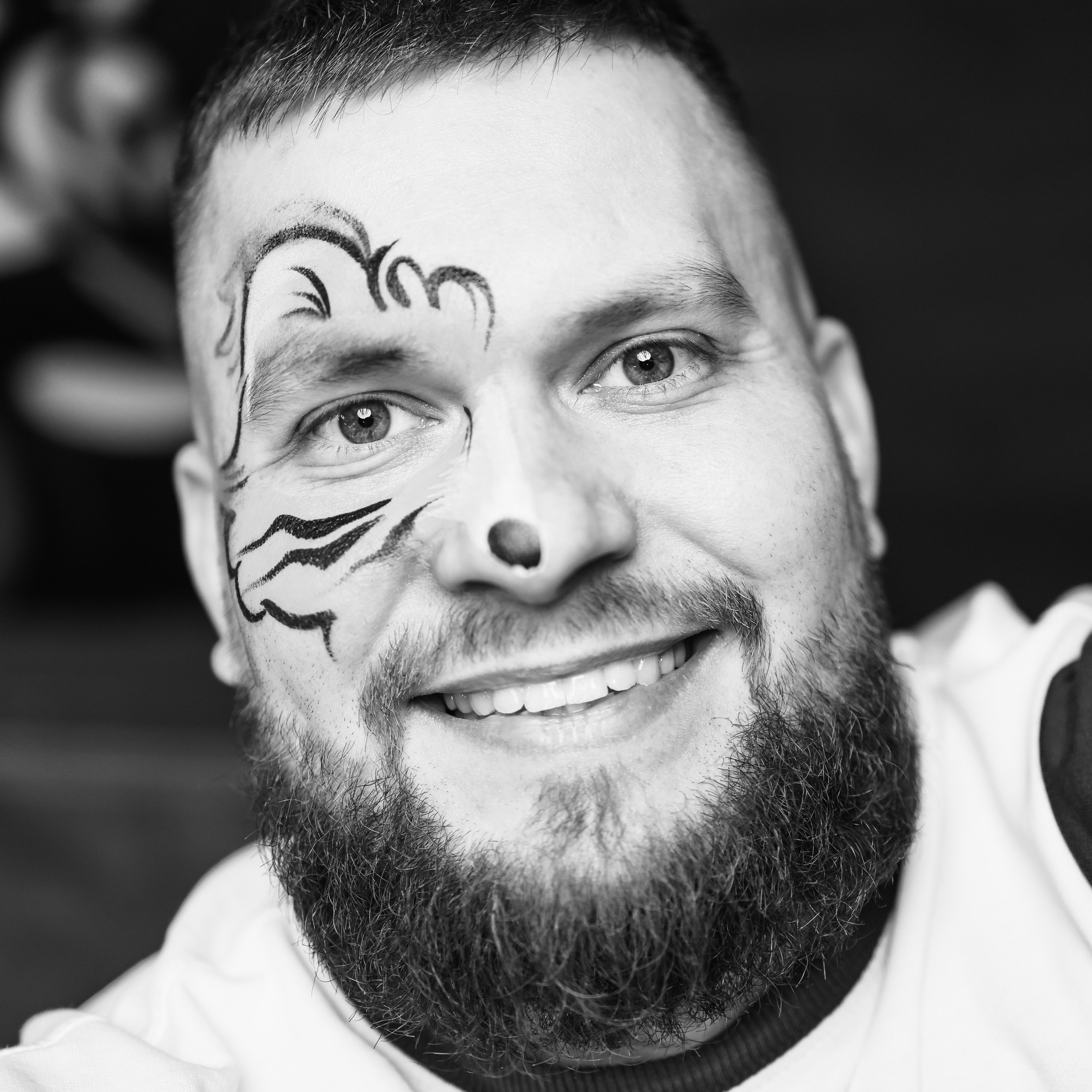 Контакты. Школьный фотограф № 1 — Москва и МО | Роман Абрамов: выпускные альбомы, школьные фото, 20 лет опыта