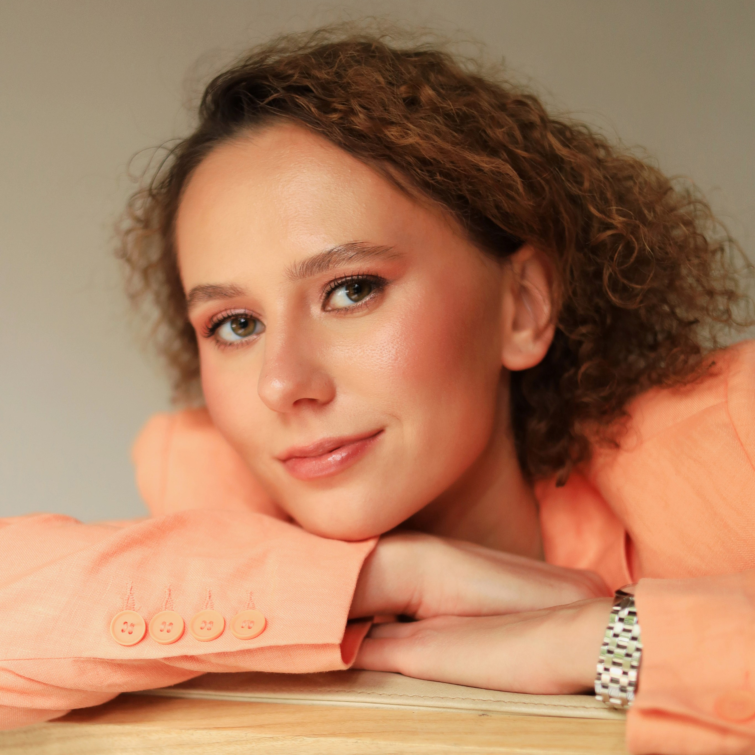 Контакты. Надя Романова — портретный фотограф в Москве и Зеленограде