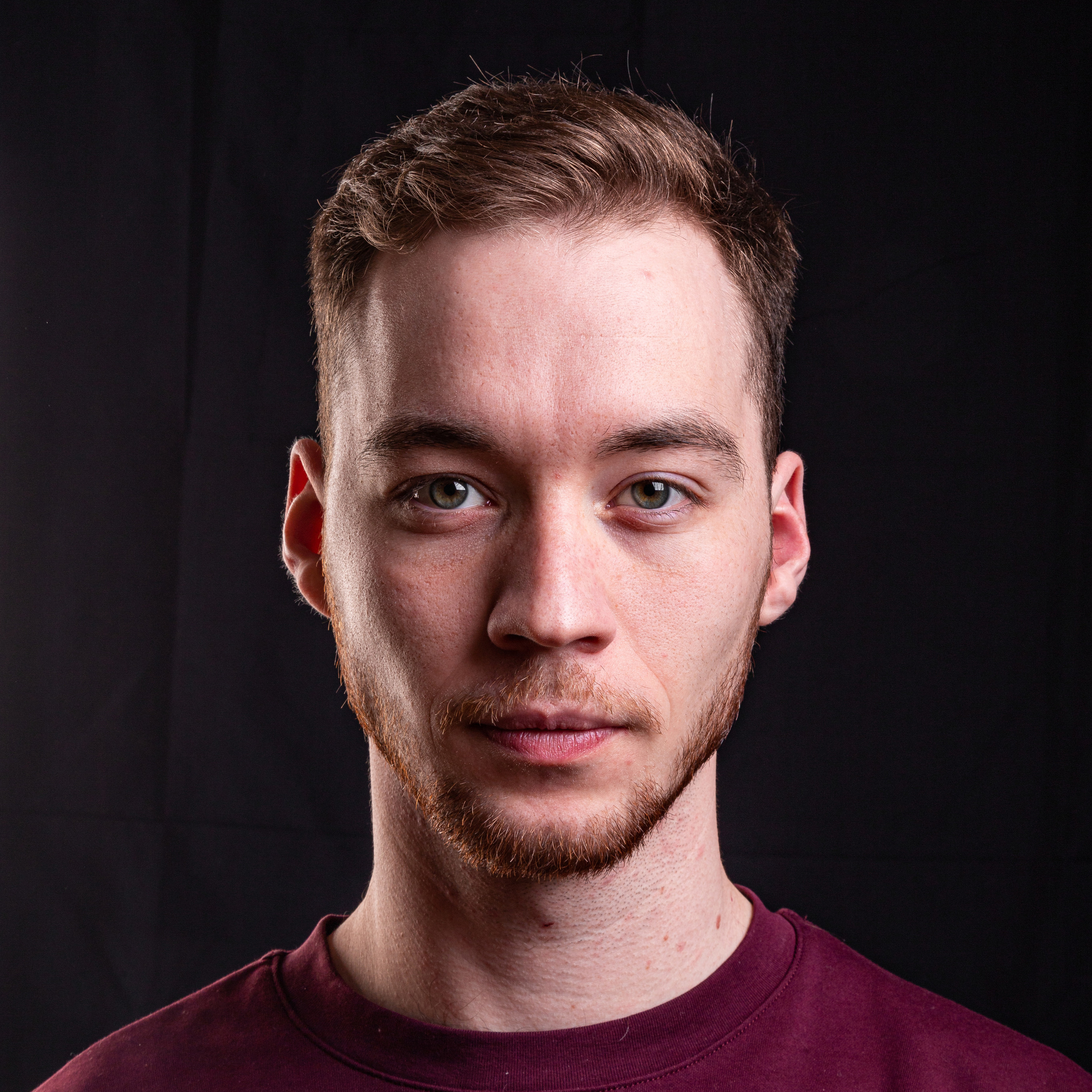 Контакты рекламного и предметного фотографа в Москве. Предметный фотограф для маркетплейсов в Москве