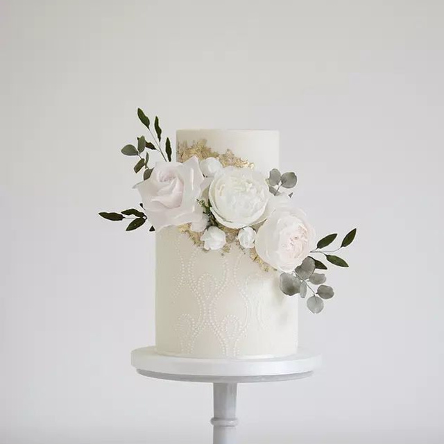 Приглашения на свадьбу и торт