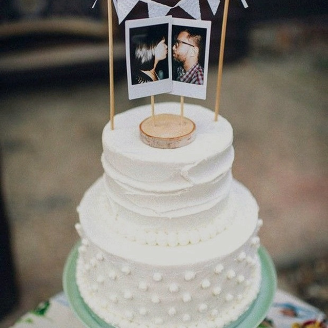 Приглашения на свадьбу и торт