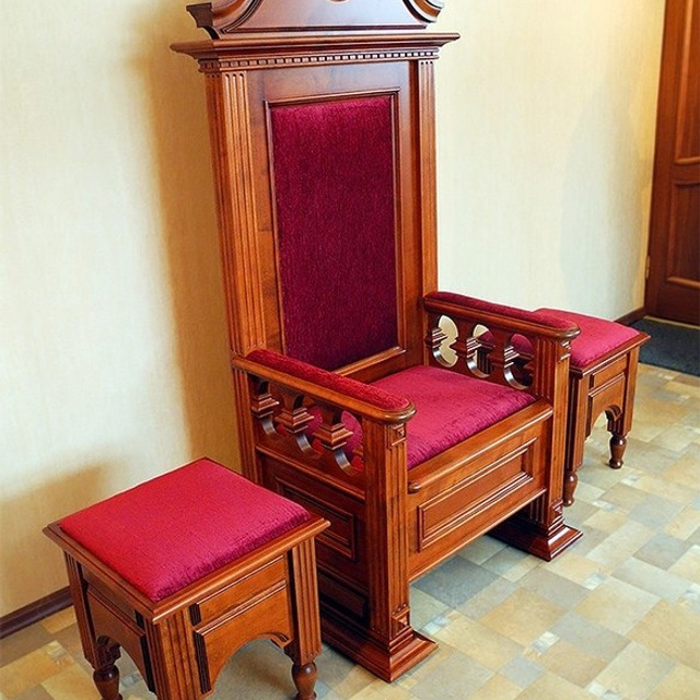 Трон. Стильная домашняя мебель