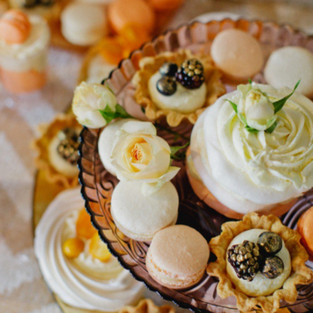 Подаем свадебный торт: 9 идей. Свадебный фотограф Евгения Фролова г. Каменск-Шахтинский, Донецк, Ростов