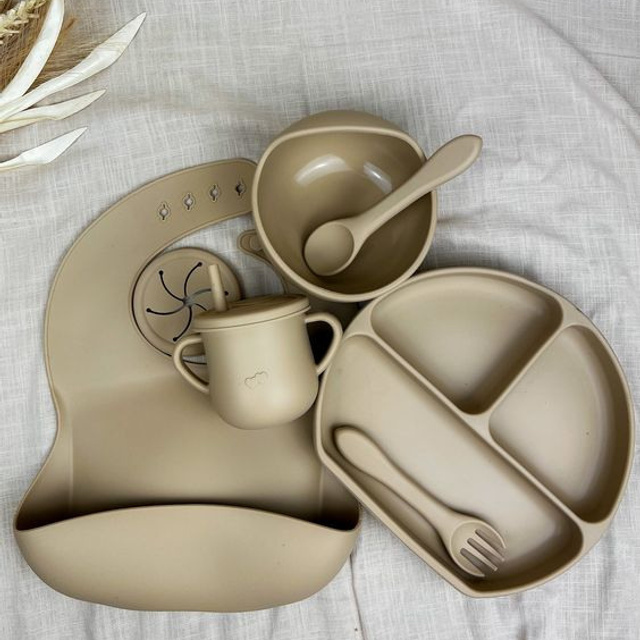 Предметное фото детских товаров - удобные и практичные товары, которые облегчают заботу о вашем малыше.