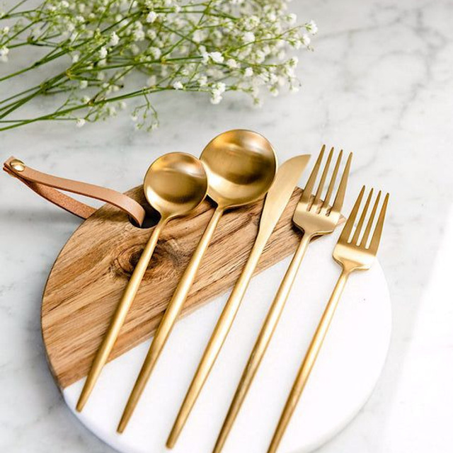 Предметное фото - стильные и функциональные аксессуары для кухни.