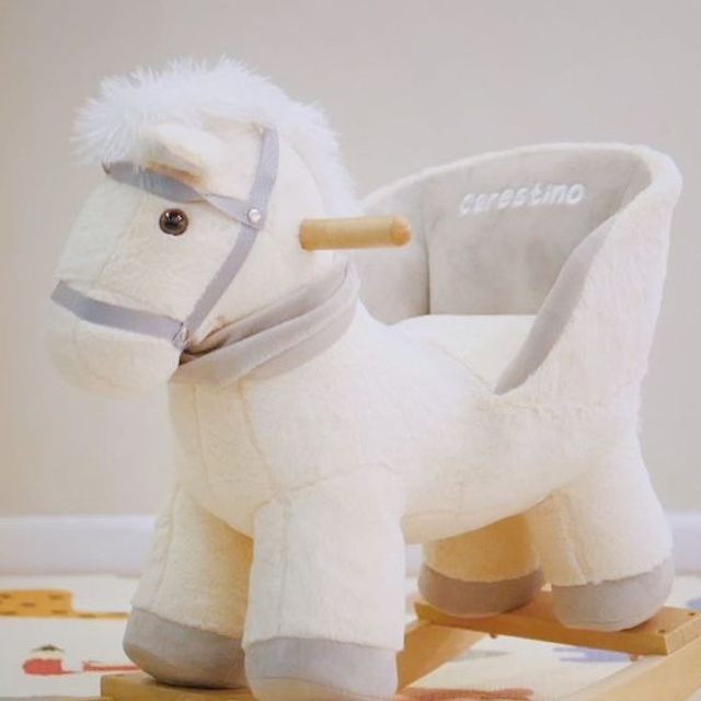 Предметное фото детских товаров - удобство и практичность для вашего малыша в каждой покупке.