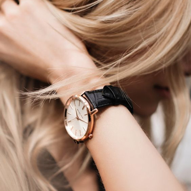 Предметное фото часов - образец стиля и изысканности.