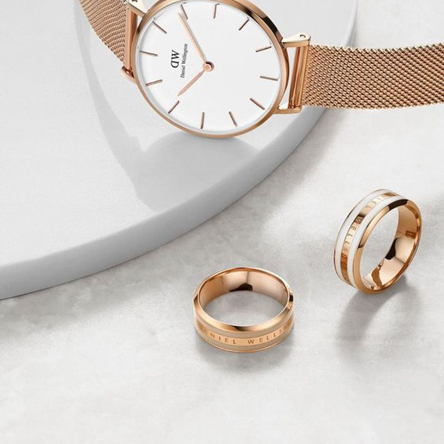 Предметное фото часов - элегантный акцент вашего наряда.