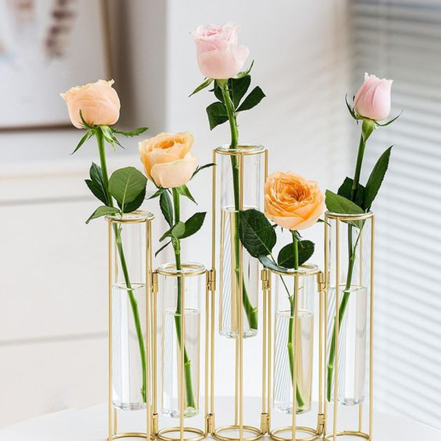 Предметное фото - стандартные и понятные вещи для создания уюта в доме.