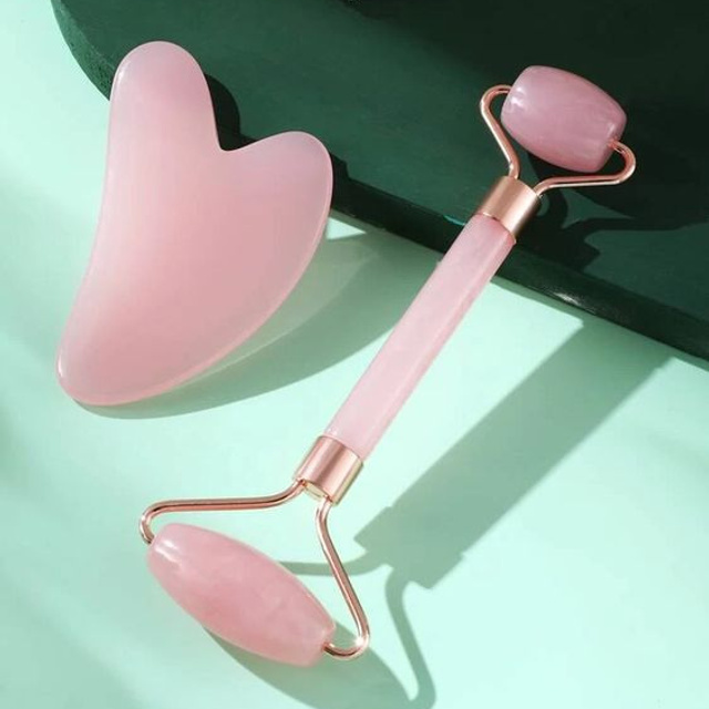 Предметное фото массажеров - здоровье и комфорт в одном устройстве.