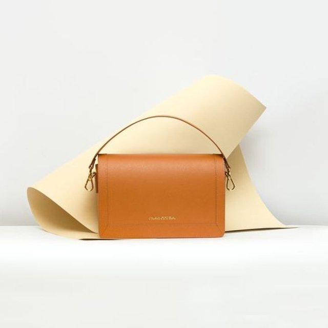 Предметное фото сумок - модные и практичные решения для каждого дня.