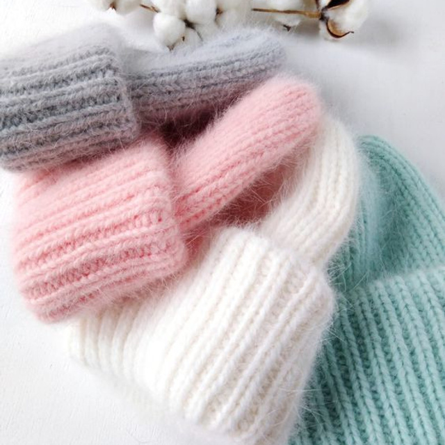 Предметное фото головных уборов - элегантные и стильные акценты.