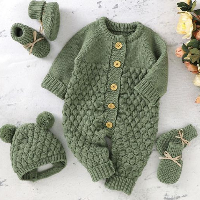 Предметное фото детских товаров - товары, созданные с учетом потребностей и интересов детей разных возрастов.