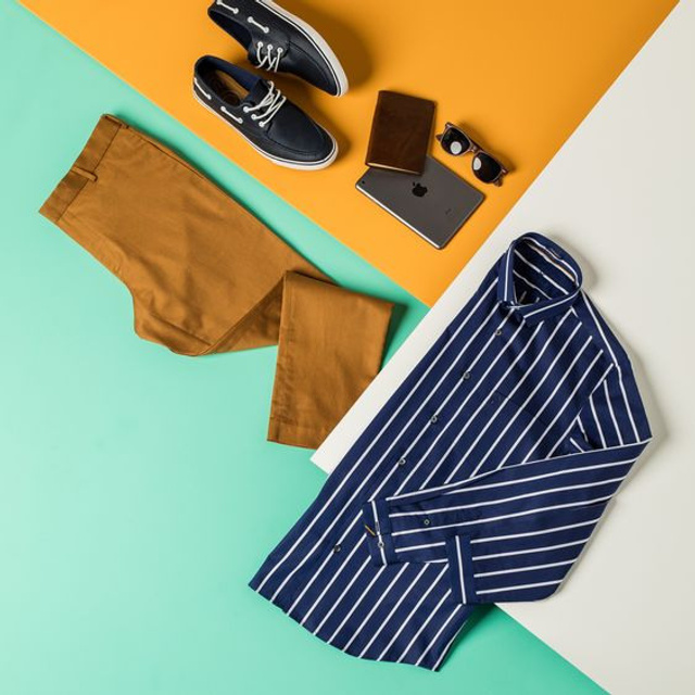 Предметное фото - современные мужские наряды.