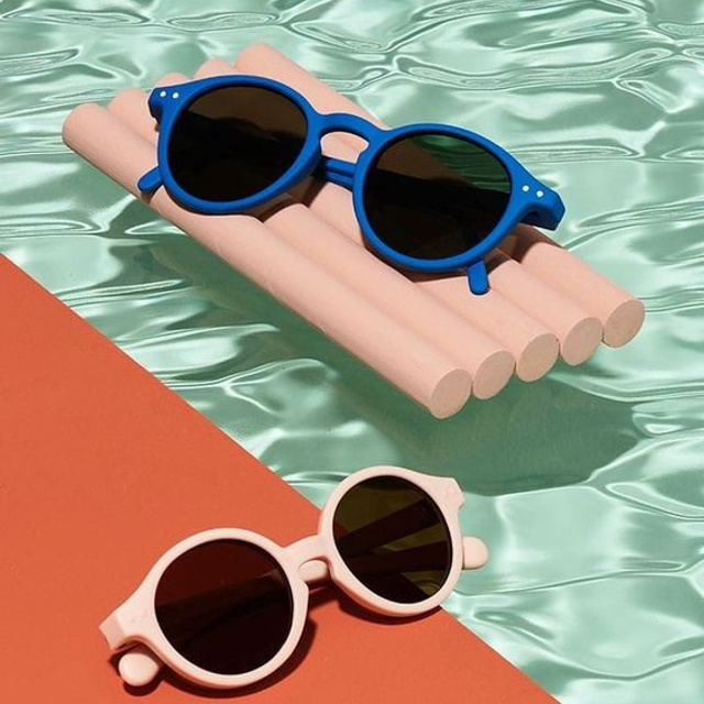 Предметное фото аксессуаров - дополнения, которые придают стилю свежий взгляд.