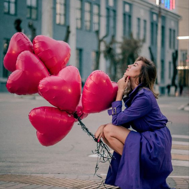 Предметное фото праздничных шаров - воздушные шары, наполненные волшебством и радостью.