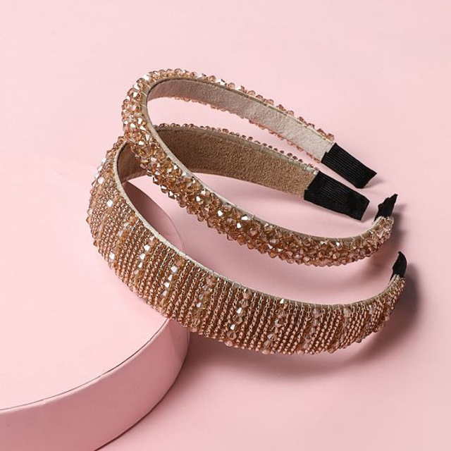 Предметное фото аксессуаров - ваш выбор для создания элегантного и стильного образа.